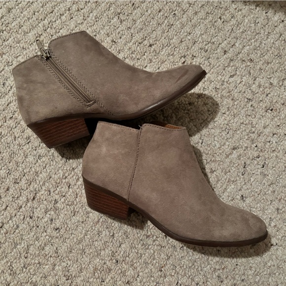 7.5- Tan Faux Suede Booties - Picture 1 of 4